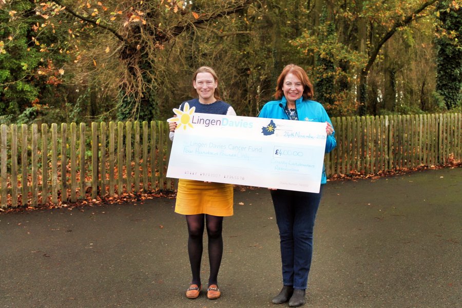 251125 Angela & Sophie 4a