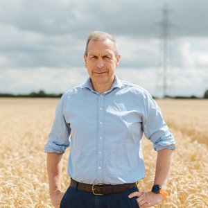 Gavin-CLA-headshots-10