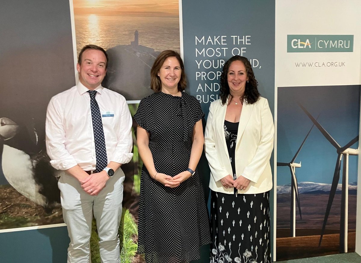 Anna McMorrin MP and Joe Evans CLA Vice Chairman