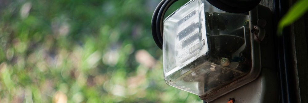 electricity meter uk outside crop2